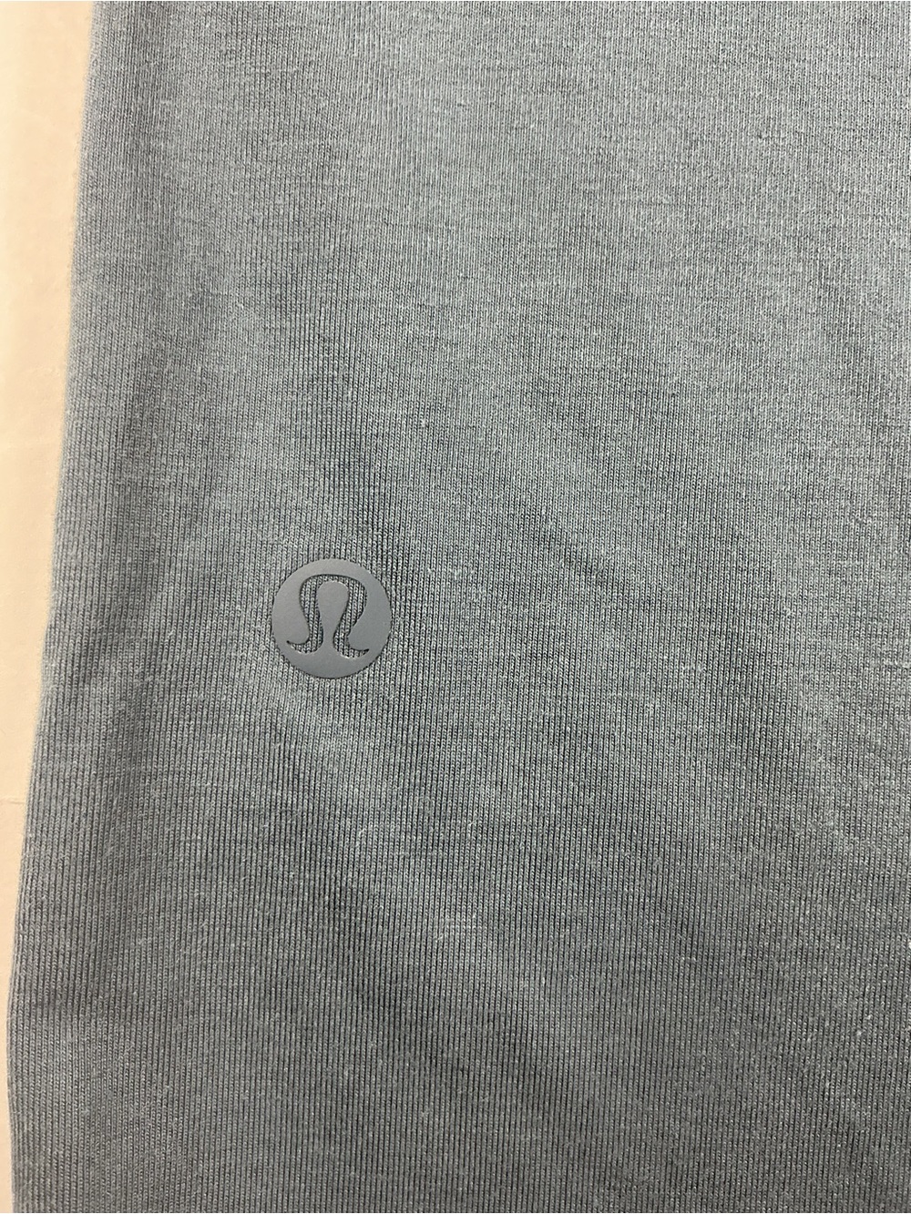 lululemon short sleeve t-shirt measurements seem to be a medium please see photo - Picture 5 of 5